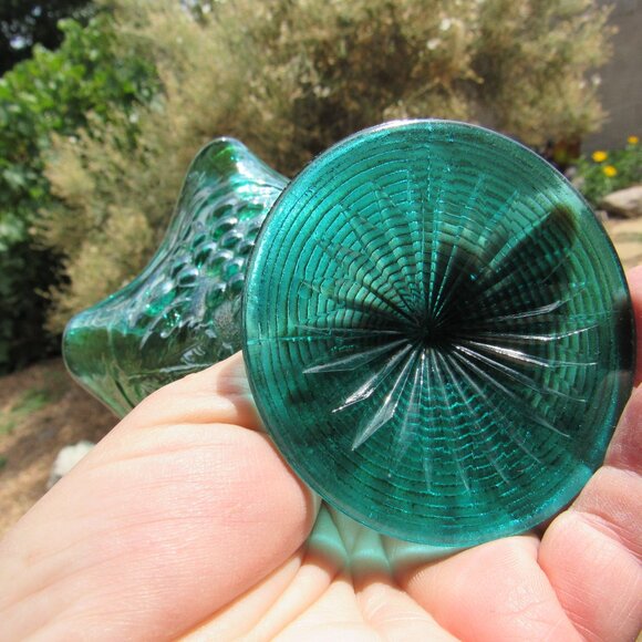 Vintage Mint Green Carnival Glass Dish - Picture 6 of 7